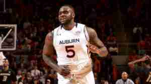 Cinmeon Bowers (5) celebrates. Missouri vs Auburn in Auburn, Ala. on Saturday, Jan. 10, 2015. Zach Bland/Auburn Athletics