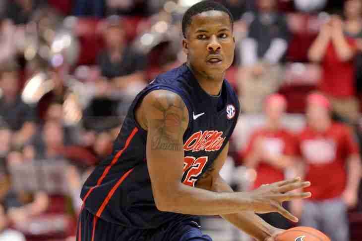 Ole Miss hammers No. 19 Arkansas for 96-82 road win