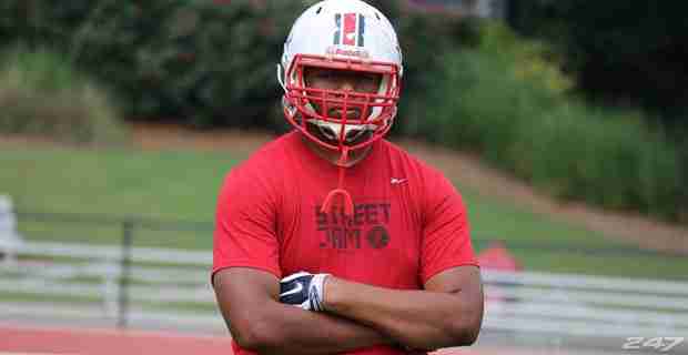 4-star OL Tuitt chooses Ole Miss over UGA