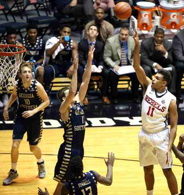 Emergence of Sebastian Saiz gives Ole Miss Rebels offensive flexibility