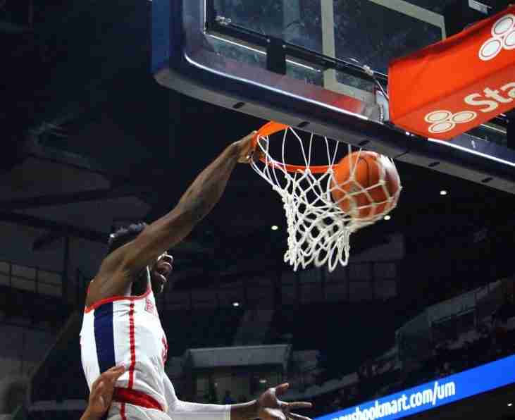Davis’ career-high 33 points spark Ole Miss in 96-76 win over LSU