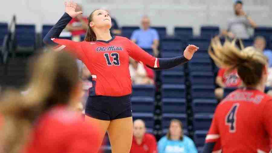 Strong third set not enough to keep Kentucky from sweeping Ole Miss