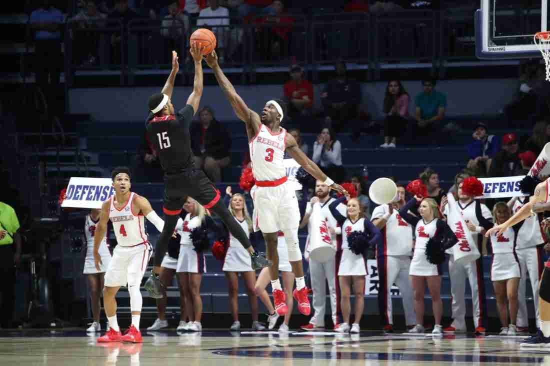 Ole Miss men’s basketball easily handles Nicholls, 75-55