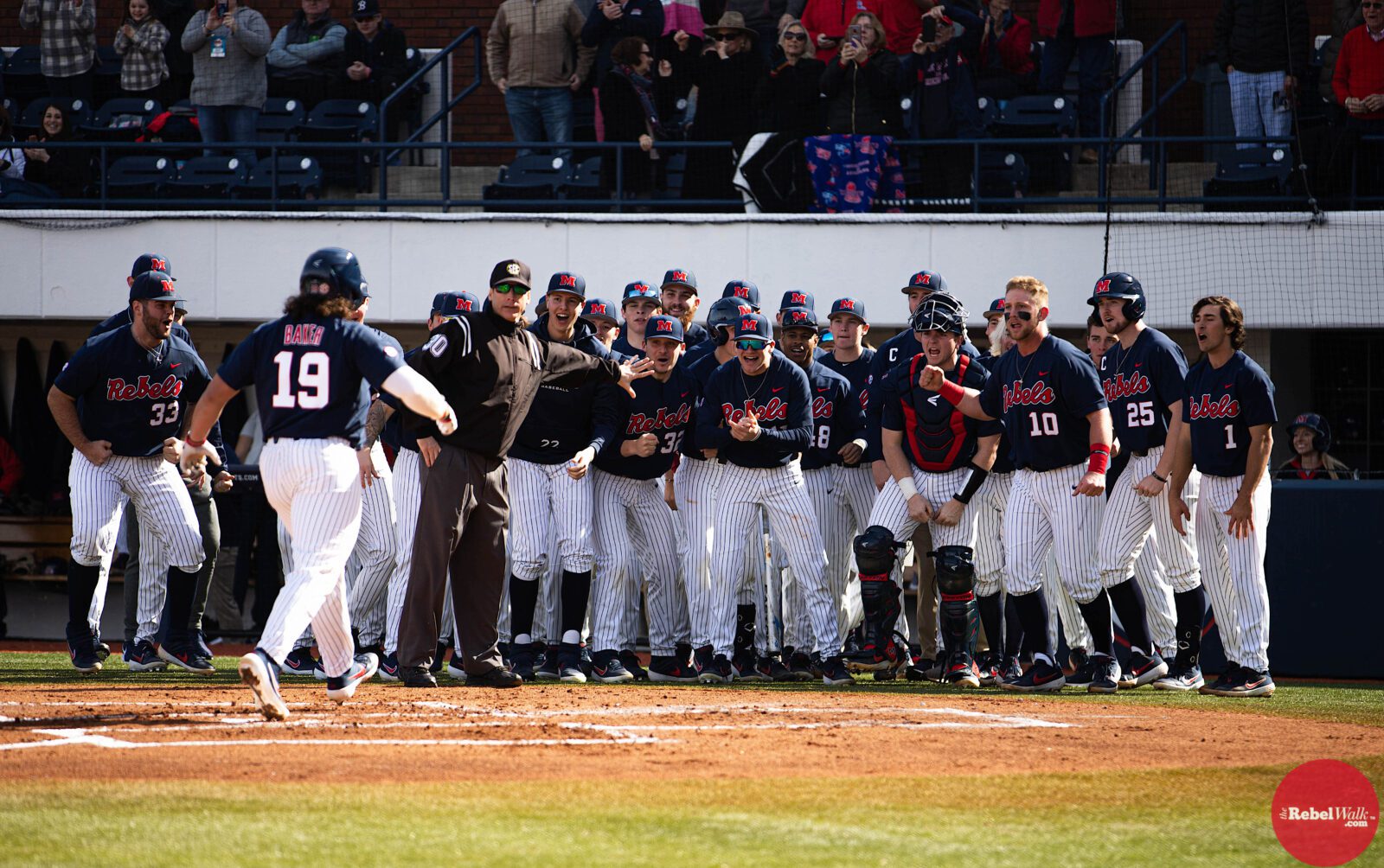 Diamond Gallery: Ole Miss 8, Louisville 6