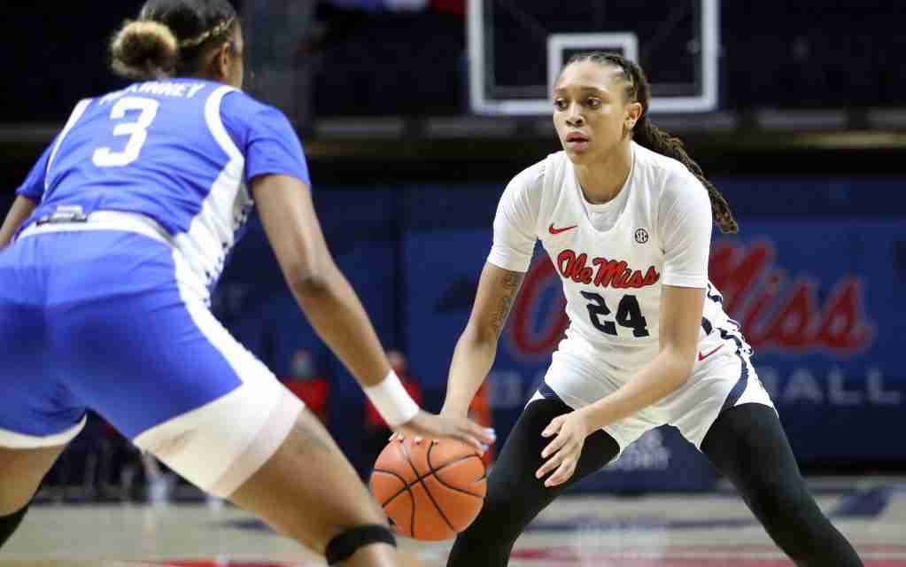 Shakira Austin, Madison Scott Earn SEC Player of the Week Honors