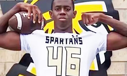2023 EDGE Chamberlain Campbell signs with Ole Miss