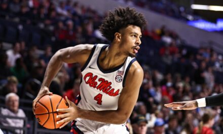 Ole Miss forward Jaemyn Brakefield announces his intent to stay with the Rebels