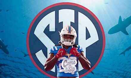 JUCO linebacker Raymond Collins commits to Ole Miss