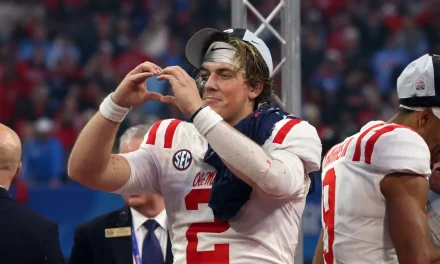 Ole Miss QB Jaxson Dart gifts his Rebel teammates new Beats by Dre