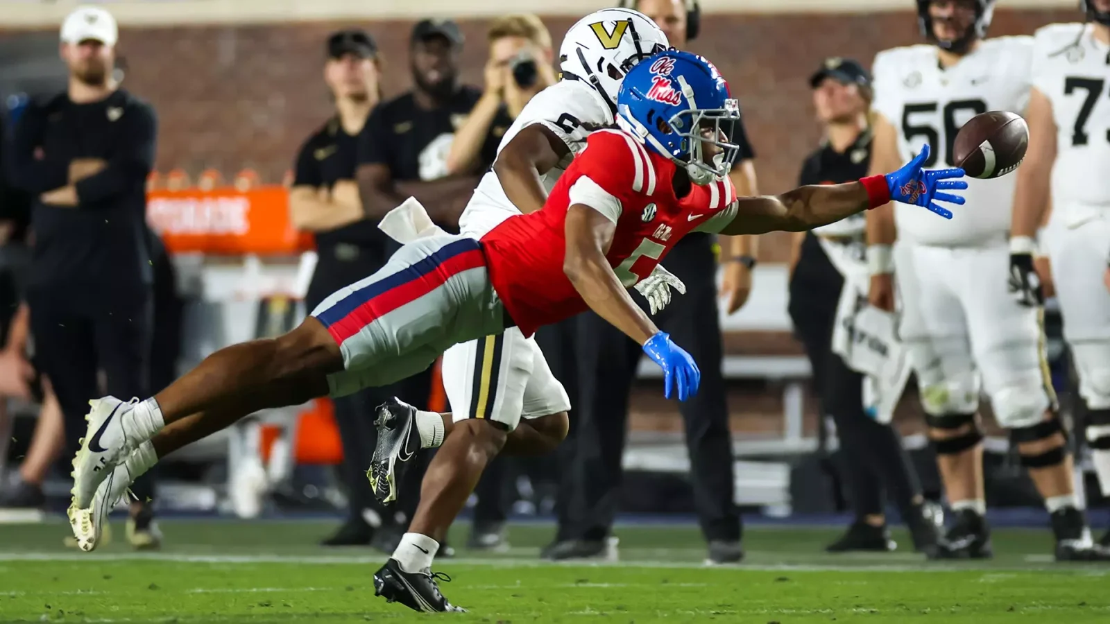 22 Names to Know for Ole Miss Football Season: No. 15 John Saunders, Jr.